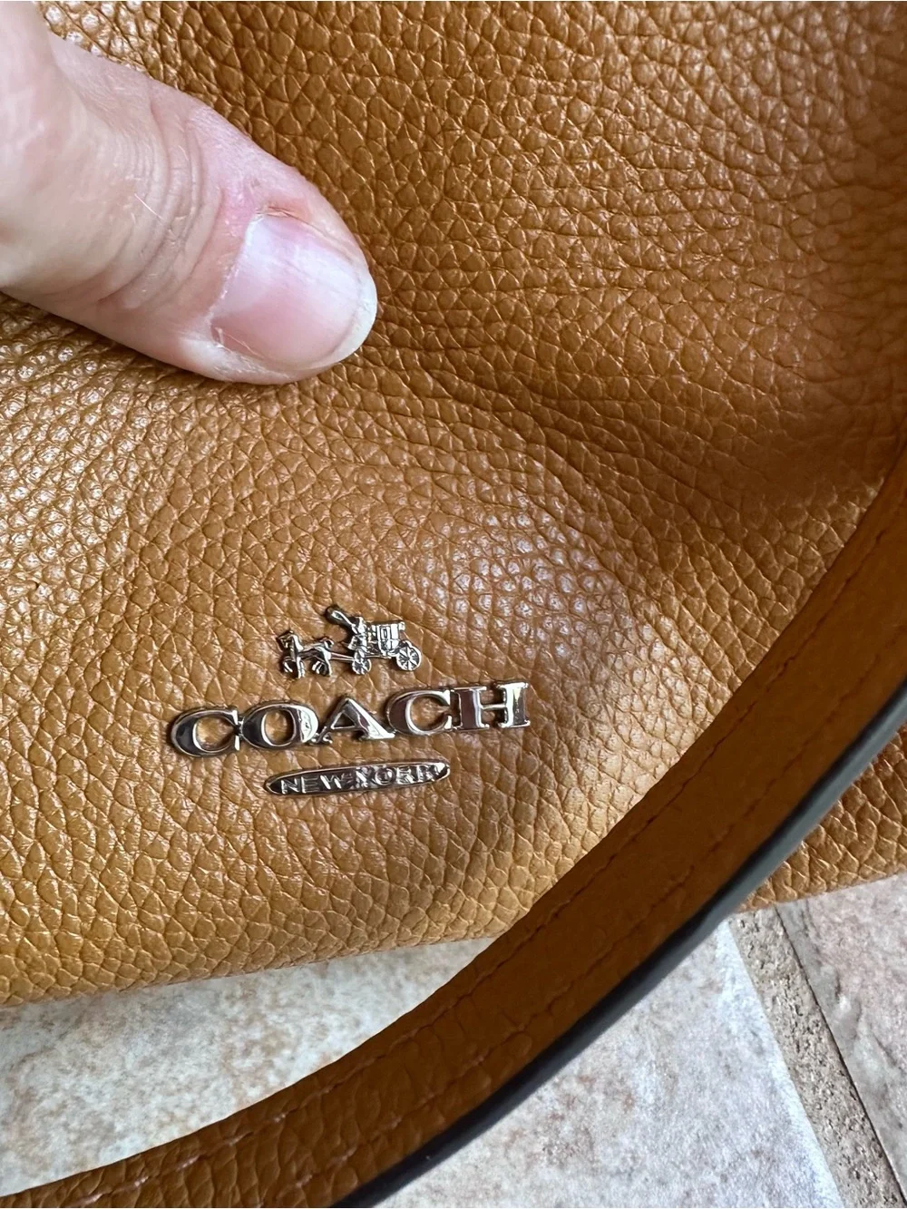 Coach Turnlock Edie Pebbled Leather Shoulder Bag Purse Tan Saddle 36855